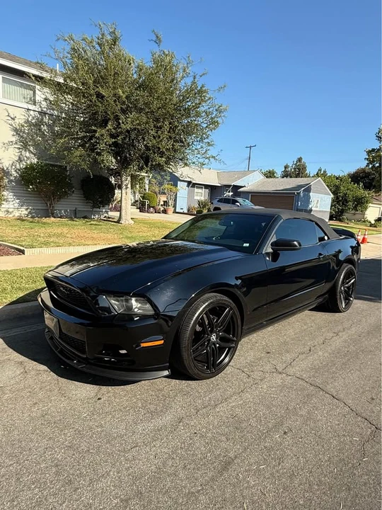 2013 Ford S197 Mustang - Image 2 of 11