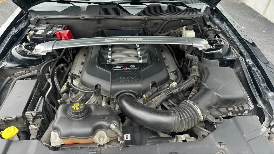 2013 Ford S197 Mustang - Image 5 of 10