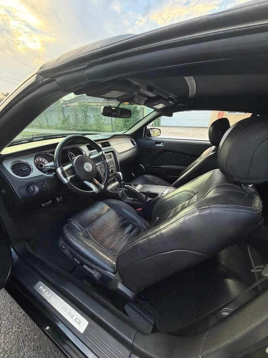2013 Ford S197 Mustang - Image 2 of 6