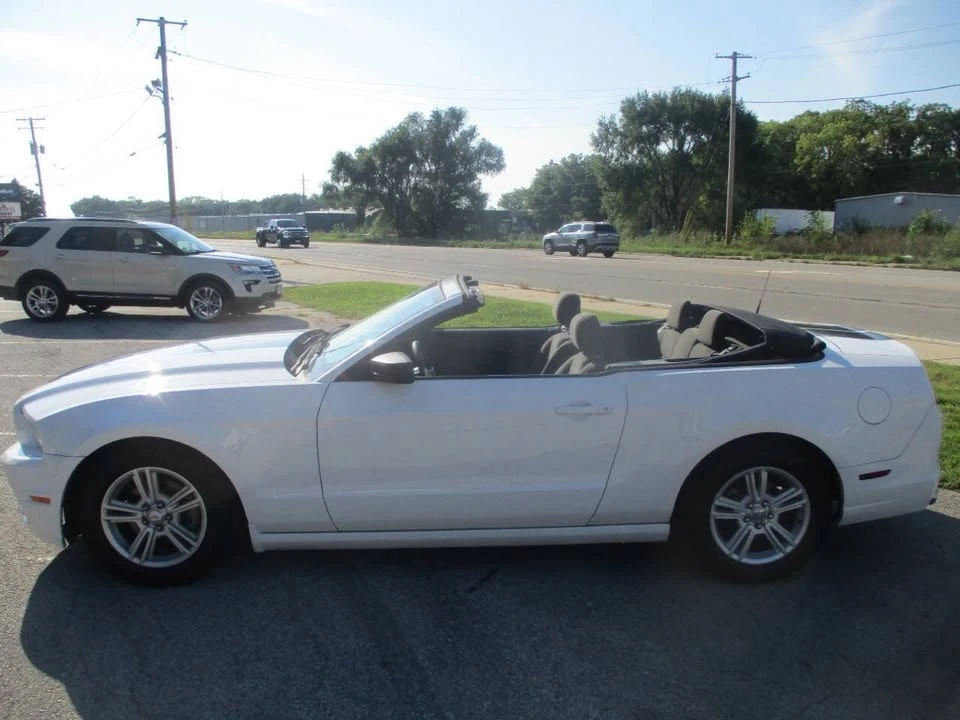 2013 Ford S197 Mustang - Image 6 of 10