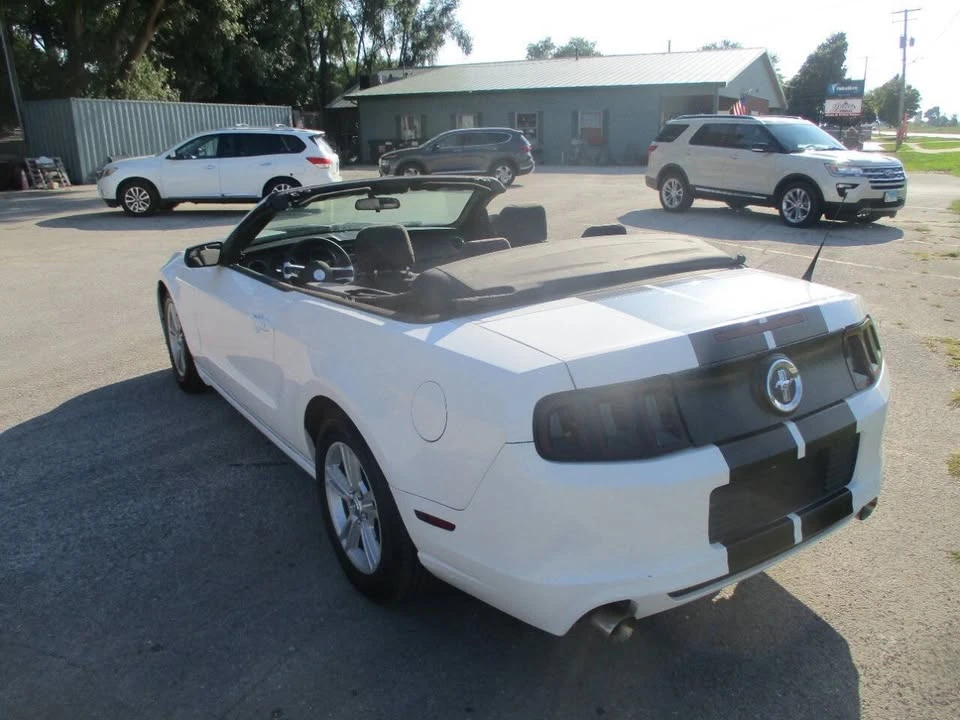 2013 Ford S197 Mustang - Image 4 of 10