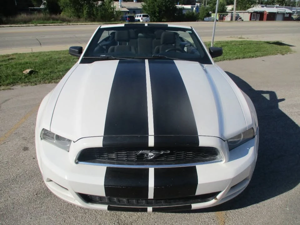 2013 Ford S197 Mustang - Image 5 of 10