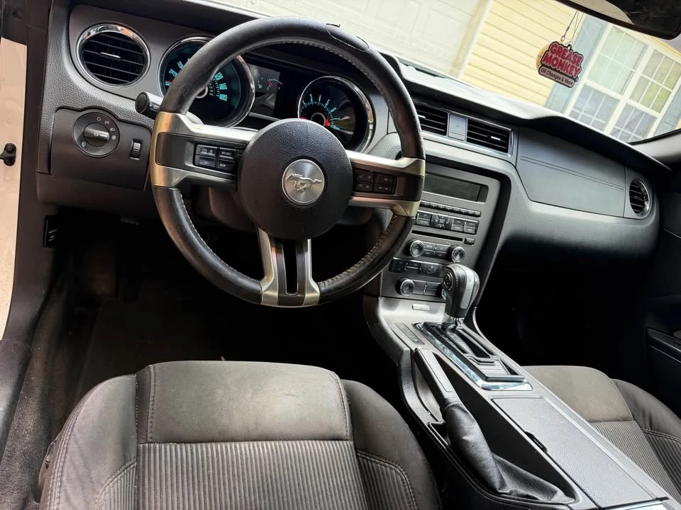 2013 Ford S197 Mustang - Image 6 of 7
