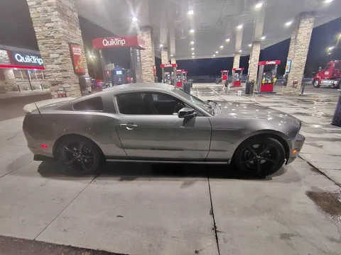 2013 Ford Mustang V6