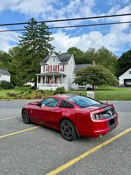 2013 Ford Mustang Premium V6