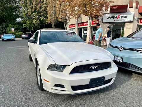 2013 Ford Mustang V6
