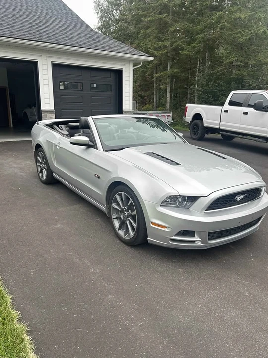 2013 Ford S197 Mustang - Image 2 of 7