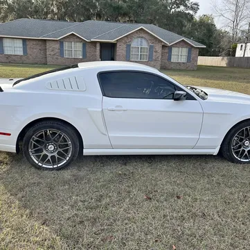 2013 Ford Mustang Premium