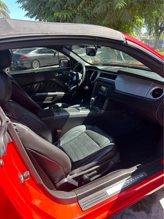 2013 Ford S197 Mustang - Image 10 of 11