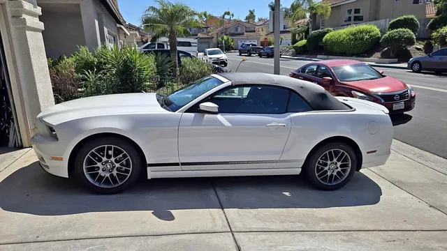 2013 Ford Mustang Premium Convertible 2D
