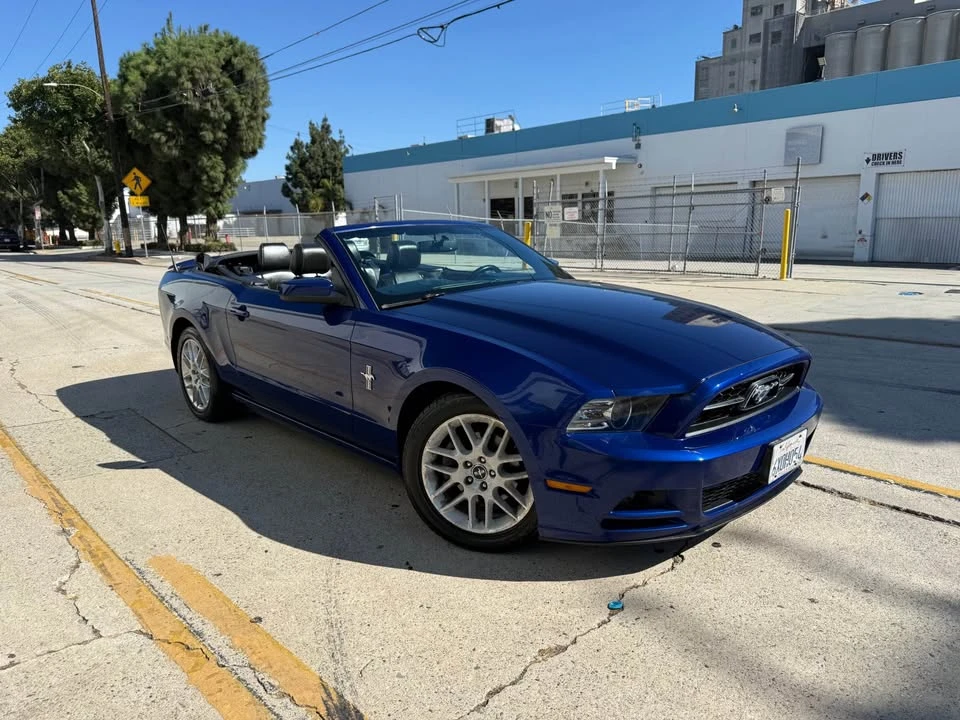 2013 Ford S197 Mustang - Image 2 of 16