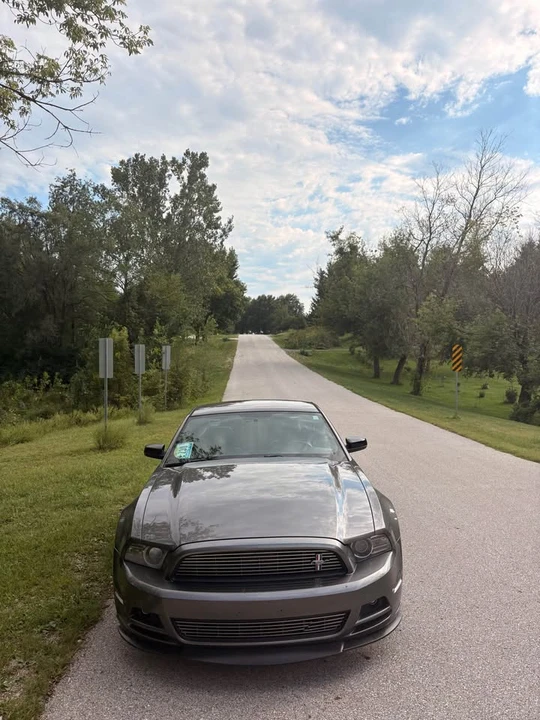 2013 Ford S197 Mustang - Image 2 of 8