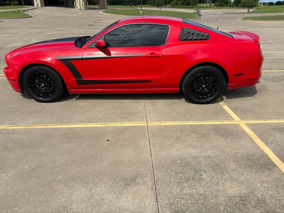 2013 Ford S197 Mustang - Image 6 of 8