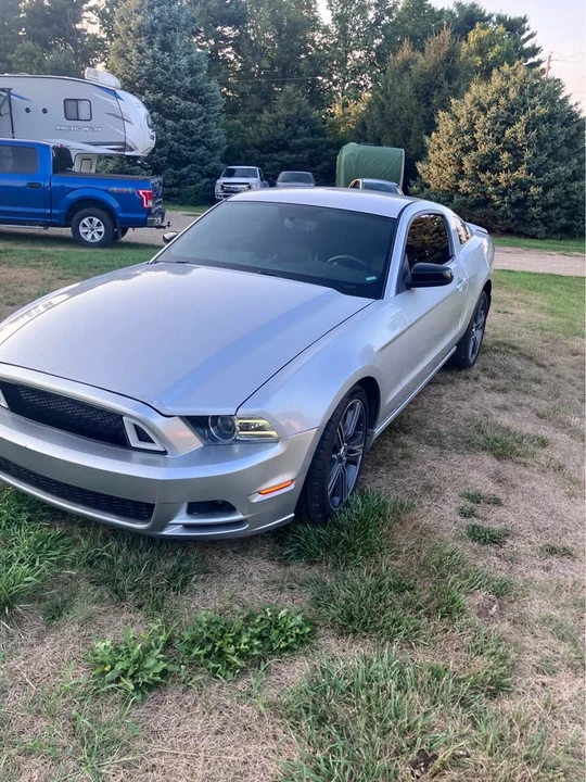 2013 Ford S197 Mustang - Image 2 of 10