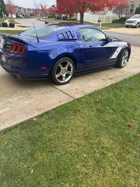 2013 Ford S197 Mustang - Image 2 of 11