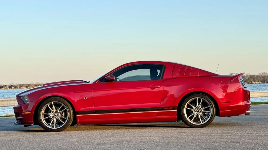 2013 Ford S197 Mustang - Image 2 of 26