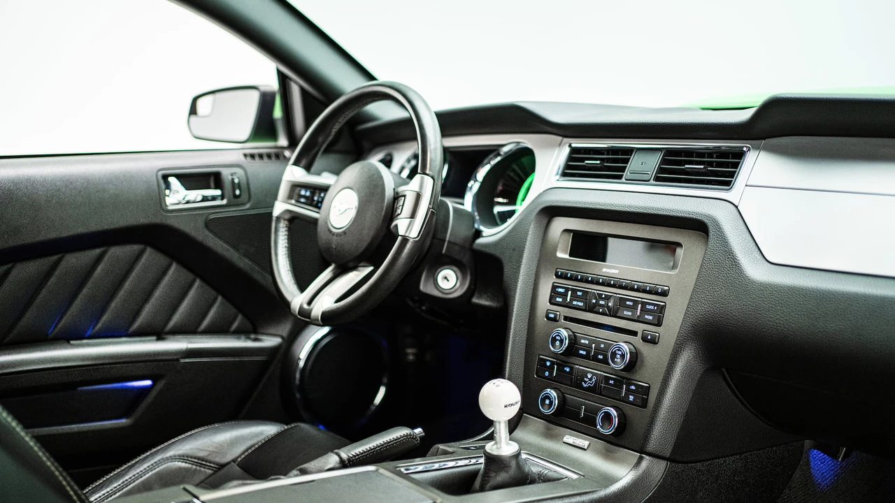 2013 Ford S197 Mustang - Image 9 of 21