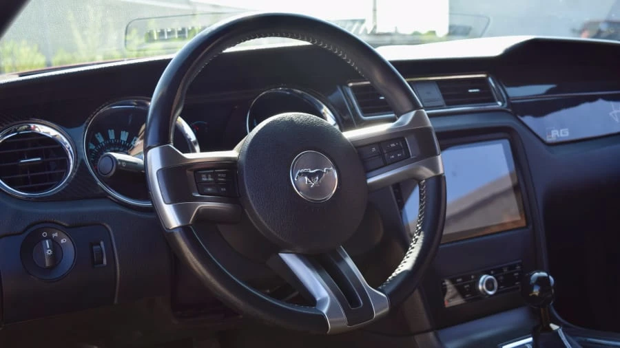 2013 Ford S197 Mustang - Image 11 of 18