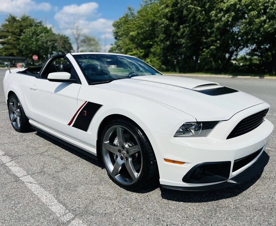 2013 Ford S197 Mustang - Image 2 of 31