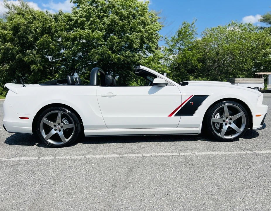 2013 Ford S197 Mustang - Image 9 of 31