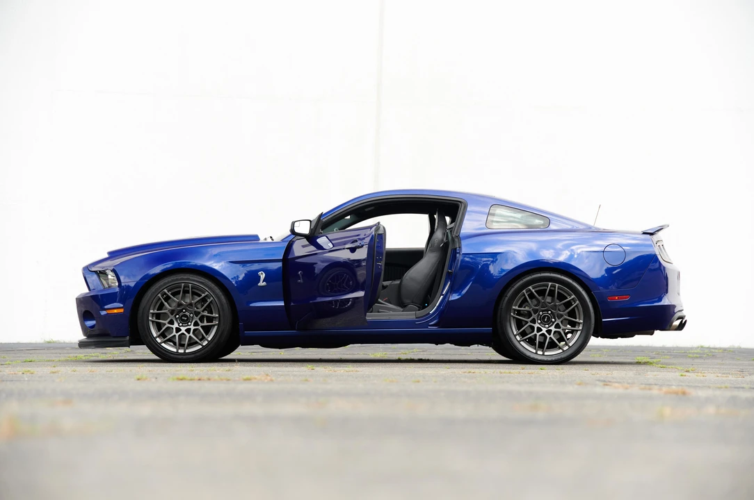 2013 Ford S197 II Shelby Mustang GT500 - Image 8 of 31
