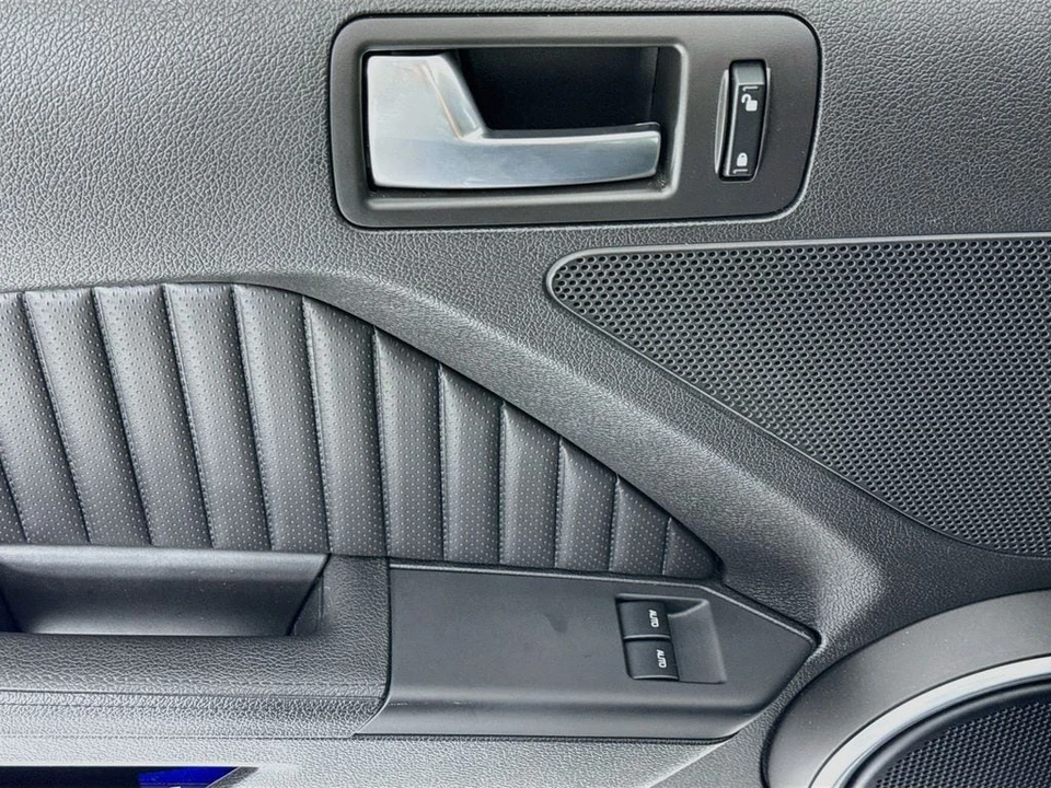 2013 Ford S197 Mustang - Image 11 of 29