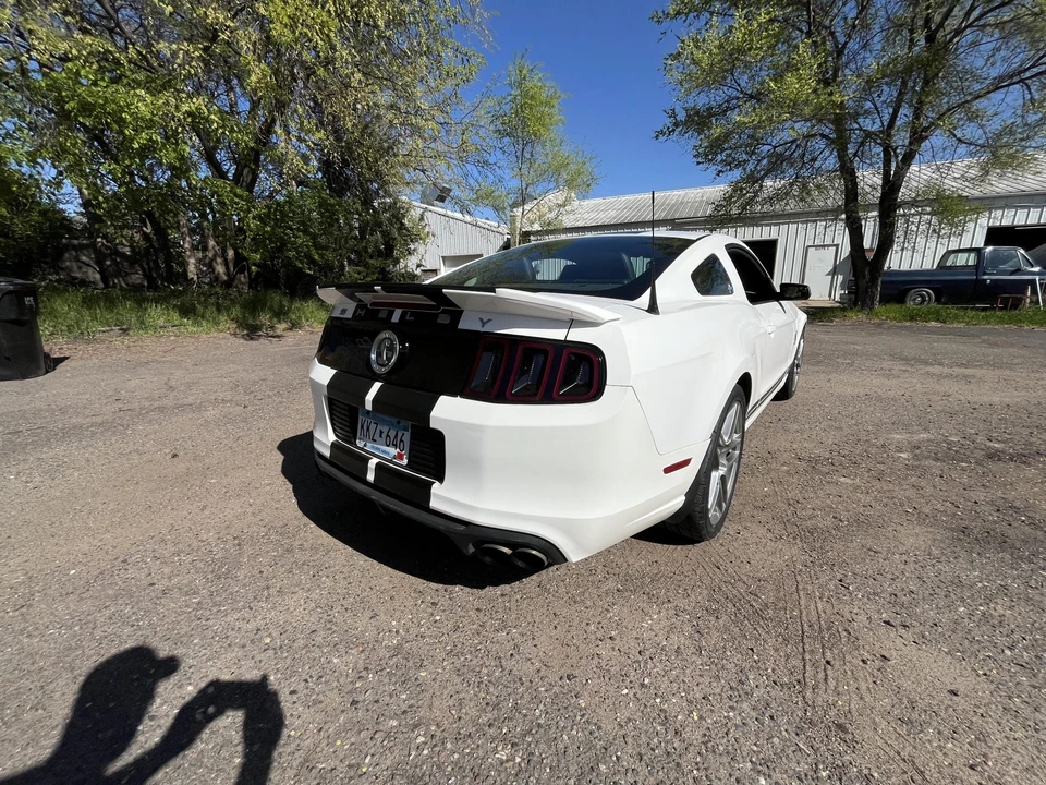 2013 Ford S197 II Shelby Mustang GT500 - Image 14 of 31