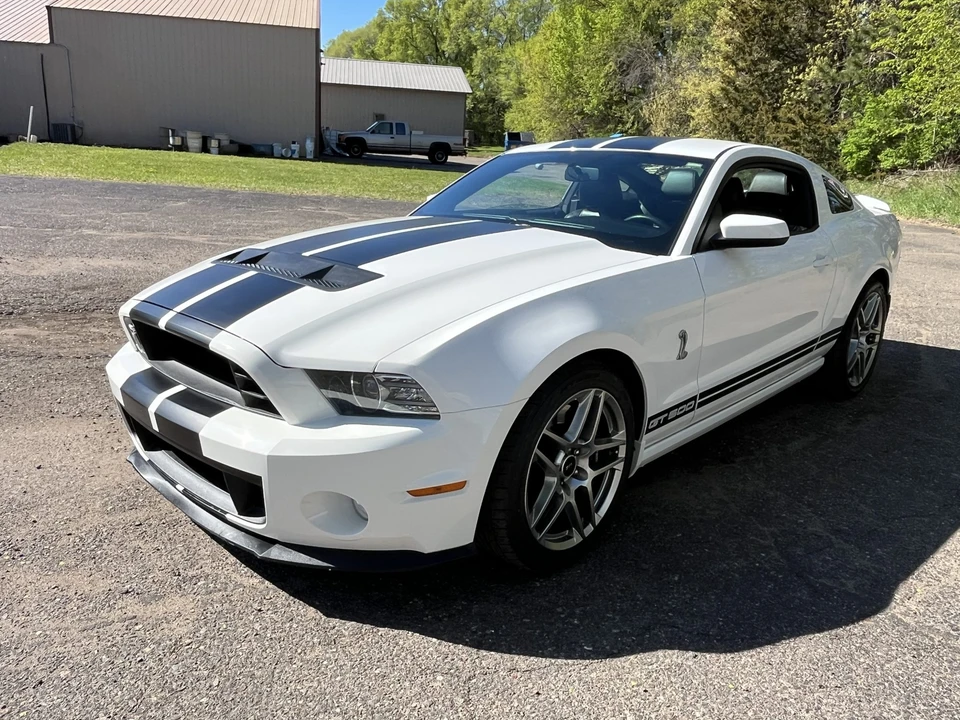 2013 Ford S197 II Shelby Mustang GT500 - Image 2 of 31