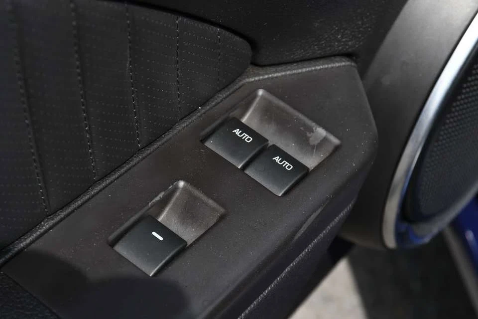 2013 Ford S197 Mustang - Image 12 of 20
