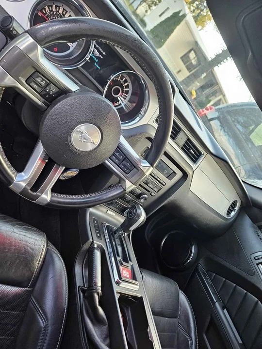 2013 Ford S197 Mustang - Image 2 of 6