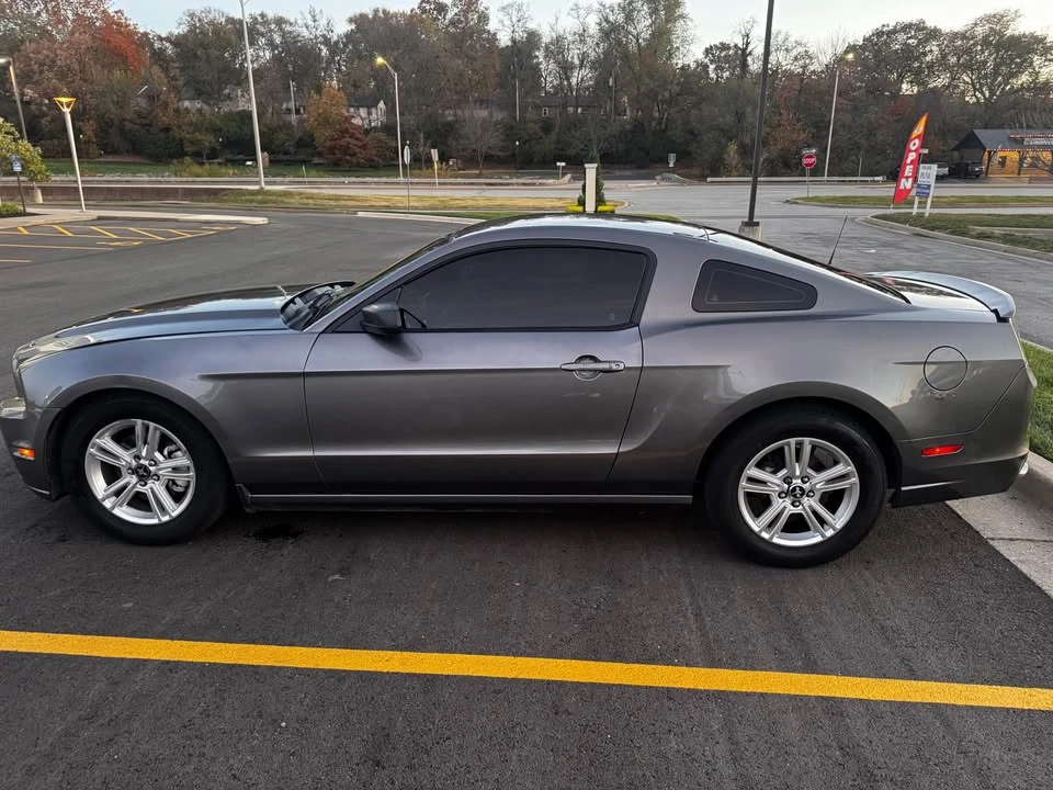 2013 Ford S197 Mustang - Image 8 of 12