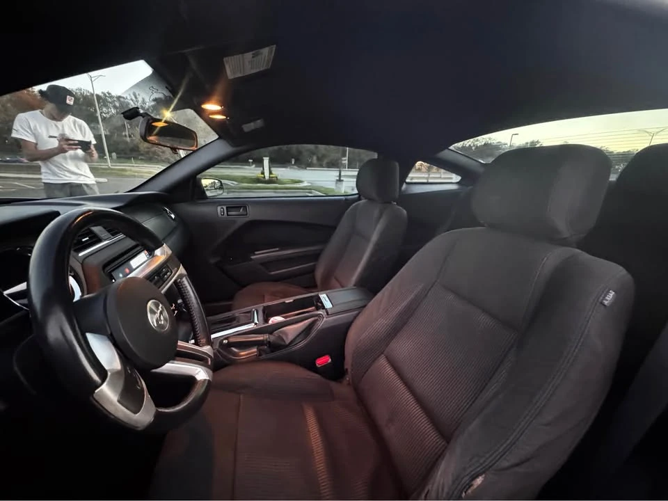 2013 Ford S197 Mustang - Image 6 of 12