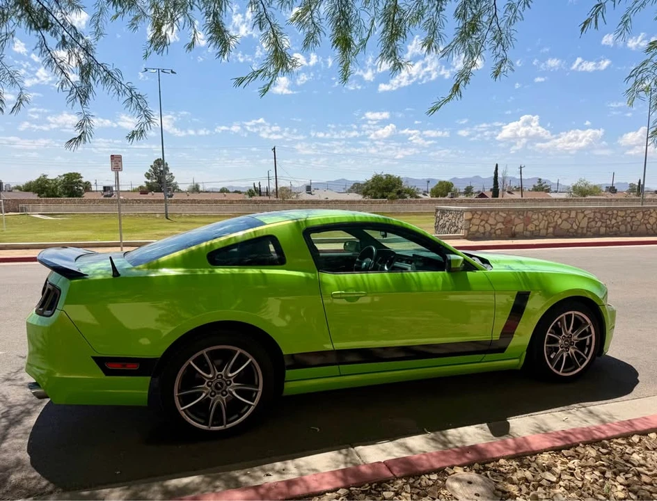 2013 Ford S197 Mustang - Image 6 of 10