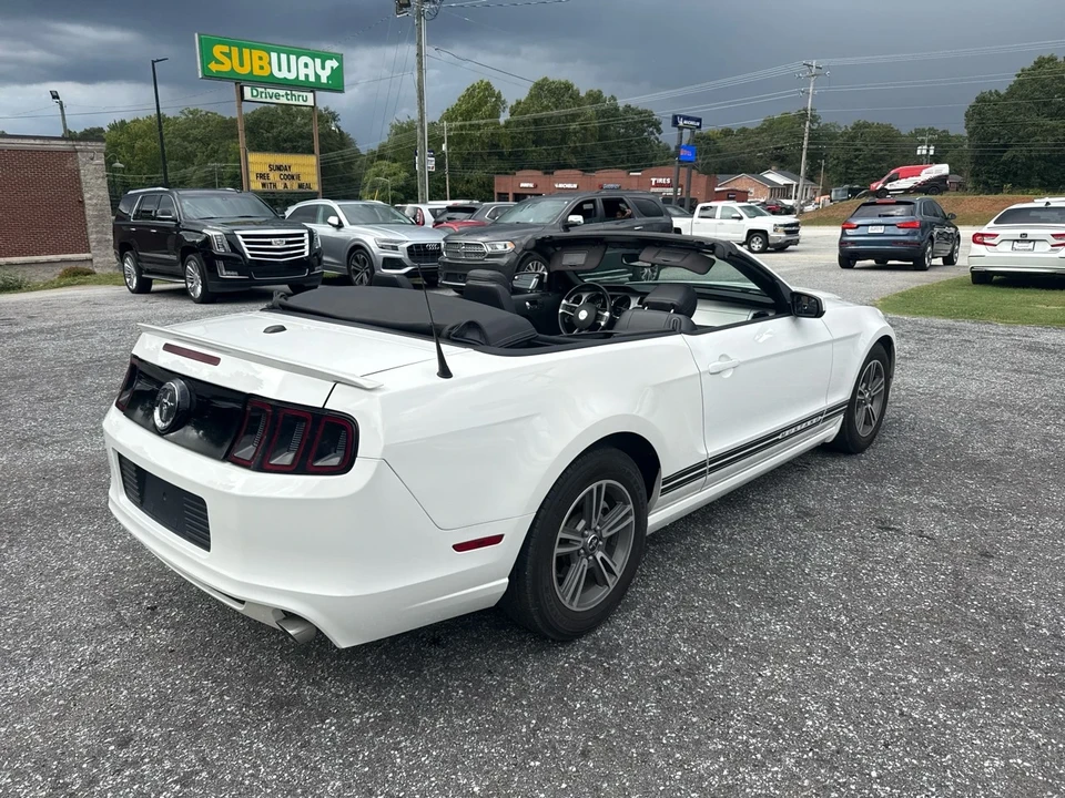 2013 Ford S197 Mustang - Image 7 of 14