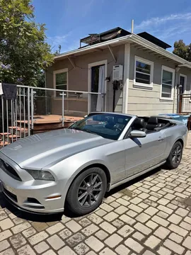2013 Ford Mustang V6 Convertible 2D