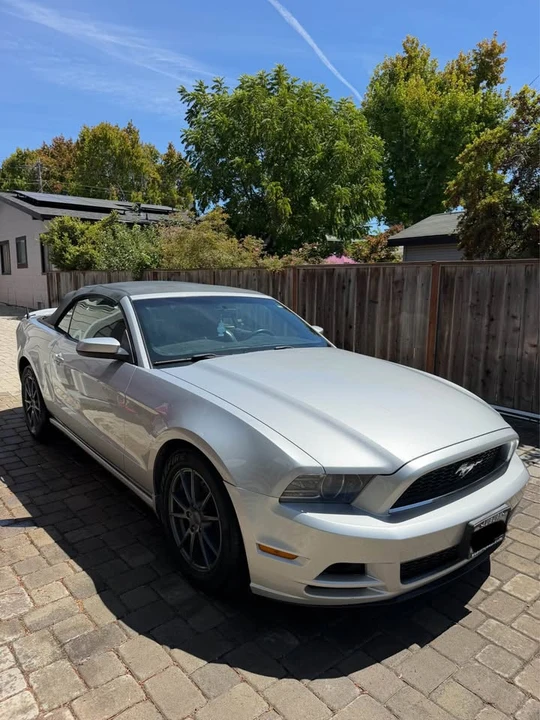 2013 Ford S197 Mustang - Image 2 of 11