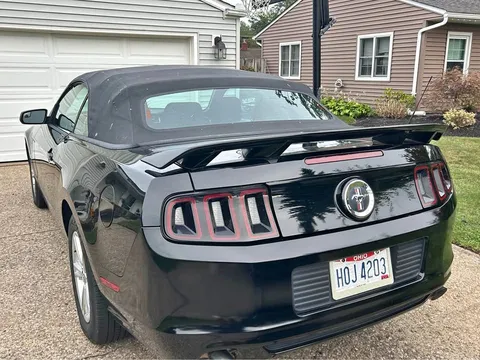 2013 Ford Mustang V6 Convertible 2D
