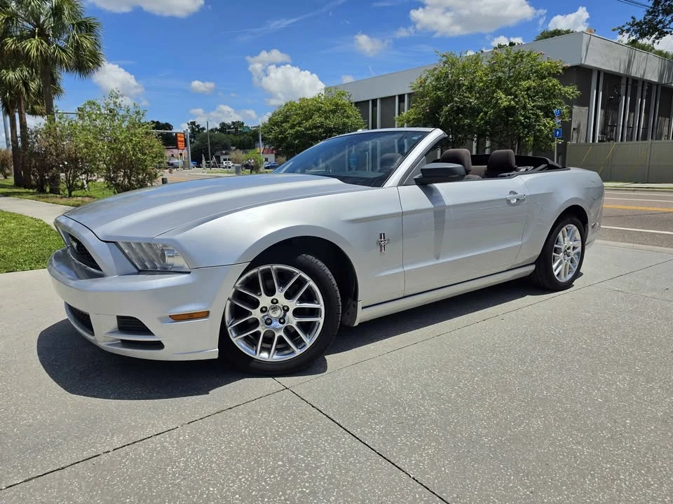2013 Ford S197 Mustang - Image 10 of 15