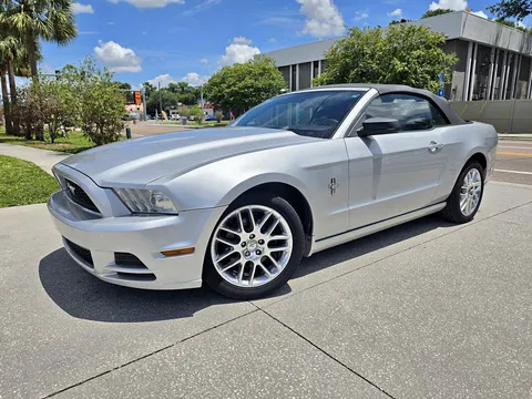 2013 Ford Mustang V6 Convertible