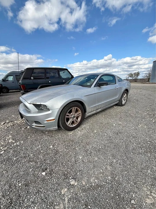 2013 Ford S197 Mustang - Image 2 of 10