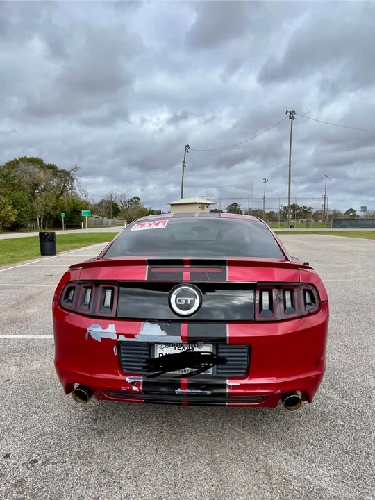 2013 Ford S197 Mustang - Image 6 of 8
