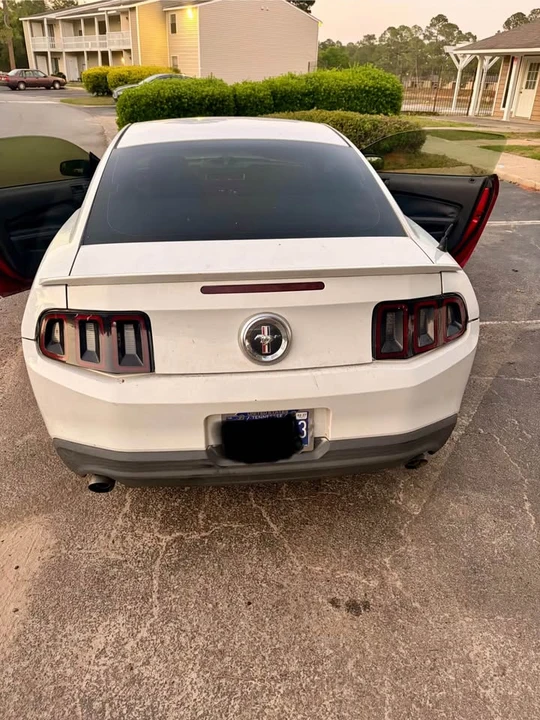 2013 Ford S197 Mustang - Image 2 of 6