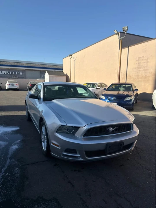 2013 Ford S197 Mustang - Image 2 of 11