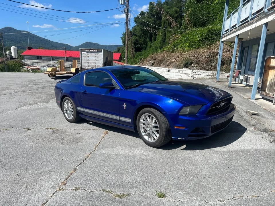 2013 Ford S197 Mustang - Image 2 of 4