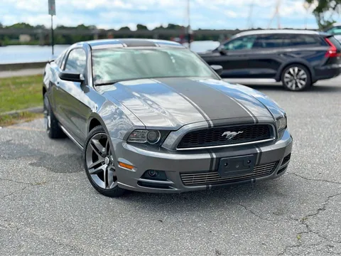 2013 Ford Mustang V6 Coupe 2D