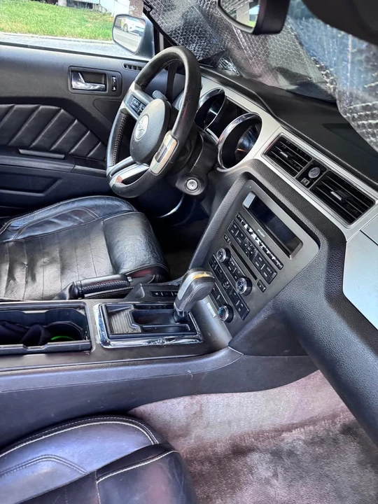 2013 Ford S197 Mustang - Image 6 of 11