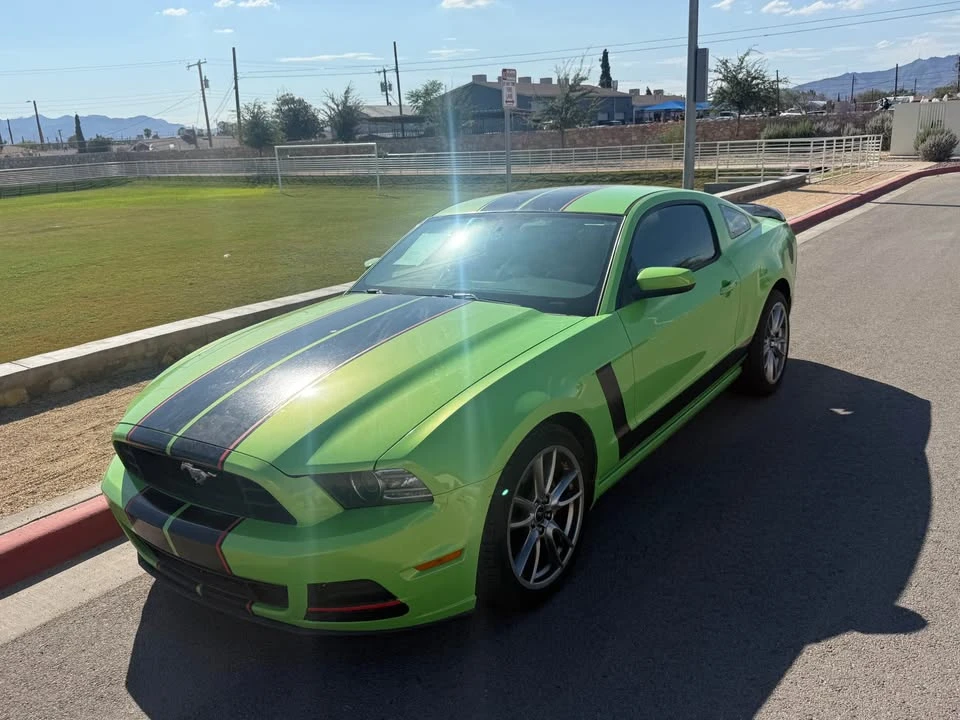 2013 Ford S197 Mustang - Image 2 of 5