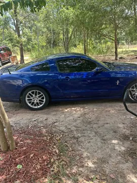 2013 Ford Mustang V6 Coupe 2D