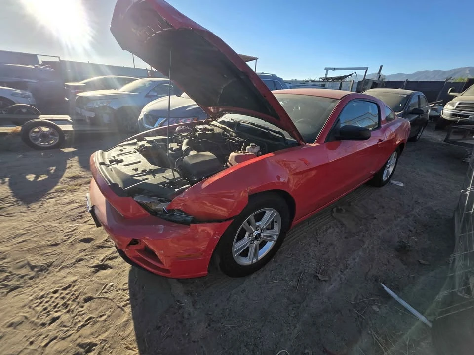 2013 Ford S197 Mustang - Image 2 of 9