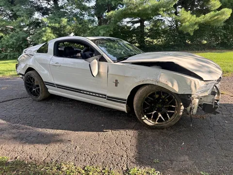 2013 Ford Mustang V6 Coupe 2D
